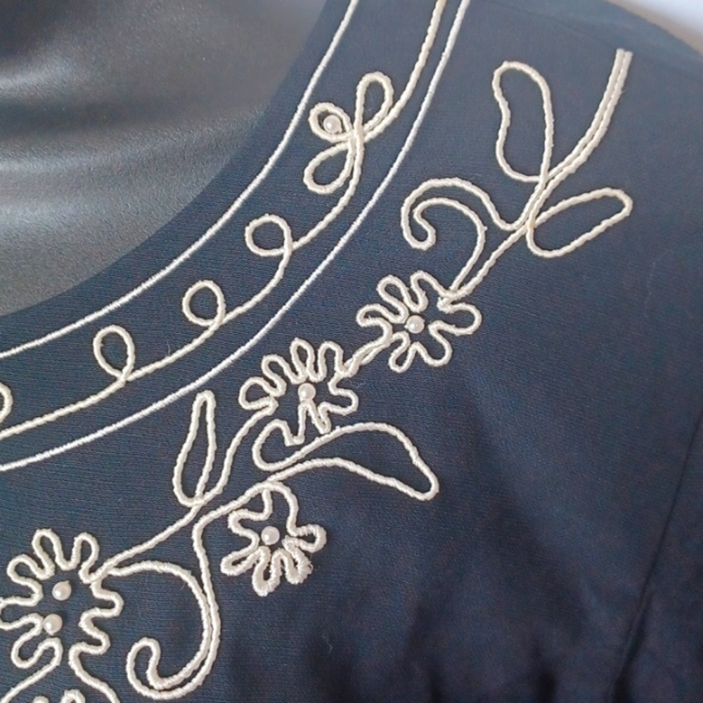 Vintage Karin Stevens Career Dress, black with white/cream embroidery,  sz 12 - Picture 8 of 8